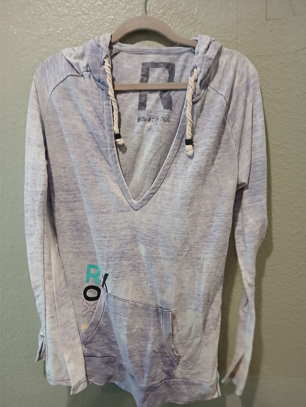 ROXY Light Gray Women's Hooded V-Neck Pullover Sweater. Large.